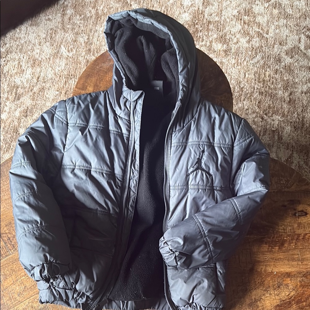 Jordan Hooded Puffer Jacket in Charcoal Gray